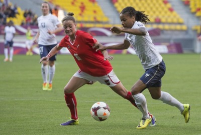 Encore une marche à franchir pour Elodie Thomis et les Bleues... Encore une marche à franchir pour Elodie Thomis et les Bleues...