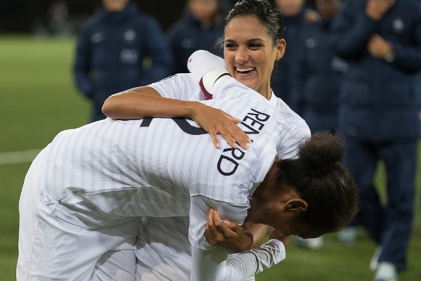 Louisa Necib et Wendie Renard peuvent laisser éclater leur joie, elles l'ont fait (photo E Baledent/LMP)