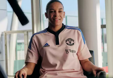 Cascarino franchit la Manche (photo ManUtd) Cascarino franchit la Manche (photo ManUtd)