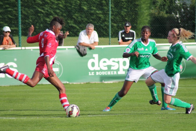 Mangaya et Issy tiennent le premier succès (photo ASSE Féminine) Mangaya et Issy tiennent le premier succès (photo ASSE Féminine)