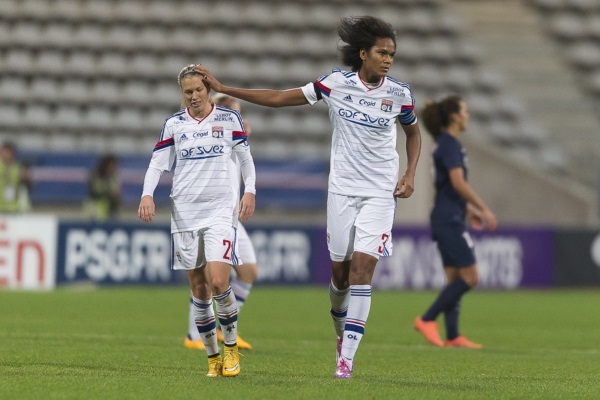 Lara Dickenmann avec Wendie Renard, samedi dernier à Charléty (photo E Baledent/LMP)