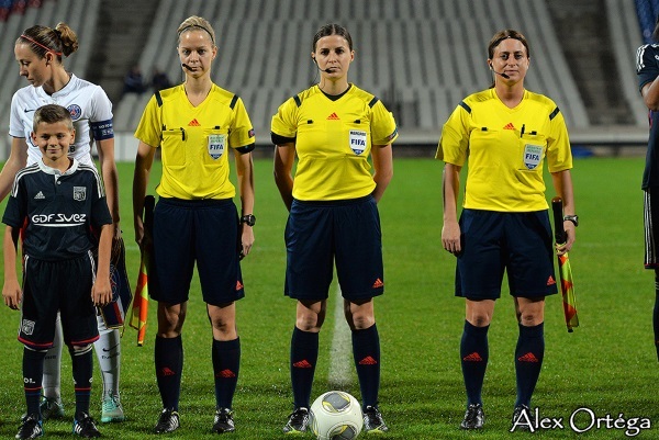 Le trio arbitral hongrois Le trio arbitral hongrois