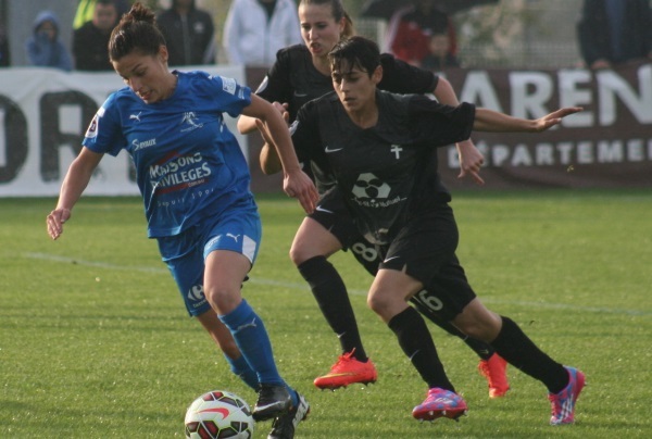 Laura Bourgouin reçoit Montpellier avec son club de Soyaux (photo C Ringaud) Laura Bourgouin reçoit Montpellier avec son club de Soyaux (photo C Ringaud)