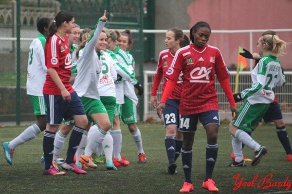 A l'image de Charlotte Lorgeré, le doigt levé, l'ASSE retrouve le sourire (photo Yoel Bardy/ASSE féminines) A l'image de Charlotte Lorgeré, le doigt levé, l'ASSE retrouve le sourire (photo Yoel Bardy/ASSE féminines)