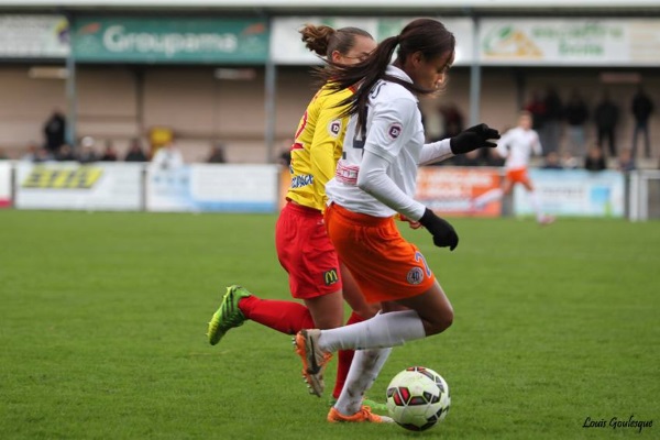 Lindsey Thomas a inscrit le premier but après dix-huit secondes Lindsey Thomas a inscrit le premier but après dix-huit secondes