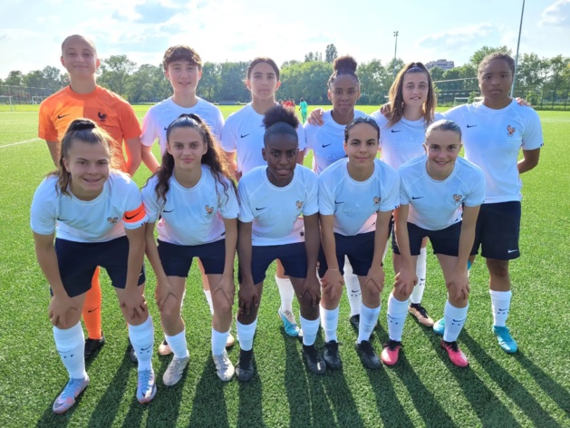 Le onze tricolore face à la Suisse (photo FFF) Le onze tricolore face à la Suisse (photo FFF)