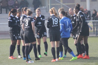 Sous les couleurs de Juvisy, Camille Catala (au centre) a retrouvé l'air du Forez (photo ASSE féminines)