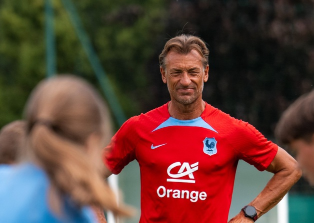 Hervé Renard, prêt à conduire les Bleues vers la Coupe du Monde (photo twitter edff) Hervé Renard, prêt à conduire les Bleues vers la Coupe du Monde (photo twitter edff)