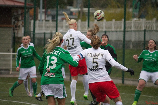Une transversale et deux passes décisives pour Caroline Seger (photo Yoel Bardy) Une transversale et deux passes décisives pour Caroline Seger (photo Yoel Bardy)