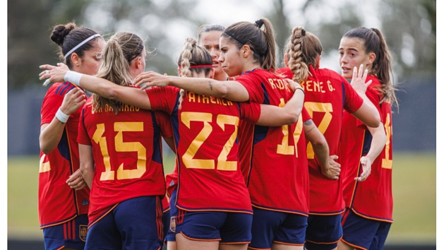 Les Espagnoles ont terminé leur préparation avec une opposition face au Vietnam (9-0) (photo RFEF)