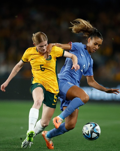 Maëlle Lakrar était de nouveau titularisée Maëlle Lakrar était de nouveau titularisée