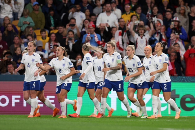 Les Anglaises célèbrent leur seul but (photo England FA)
