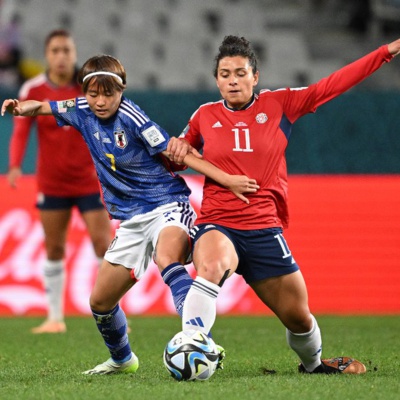 Hinata Miyazawa et Raquel Rodríquez (photo FIFA WWC)