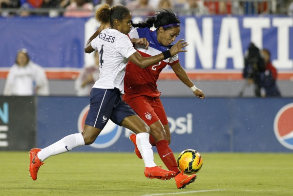Laura Georges tentera de préserver la défense tricolore (photo US Soccer)