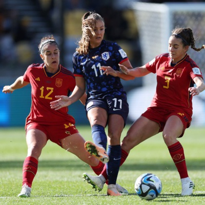 Lieke Martens, entre Oihane et Abelleira (photo FIFA WWC)