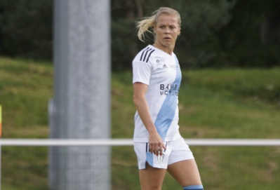 Julie Soyer, tout comme Gaëtane Thiney, a prolongé au PFC (photo Sébastien Duret) Julie Soyer, tout comme Gaëtane Thiney, a prolongé au PFC (photo Sébastien Duret)