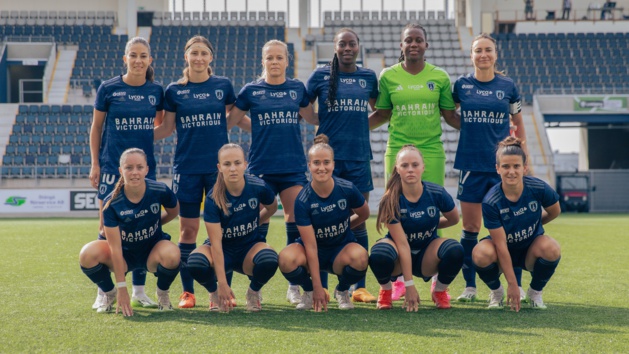 Le onze du Paris FC (photo club) Le onze du Paris FC (photo club)