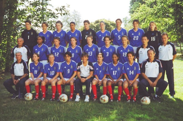Les Bleues en préparation à la Coupe du Monde 2003 (photo archive Sébastien Duret)