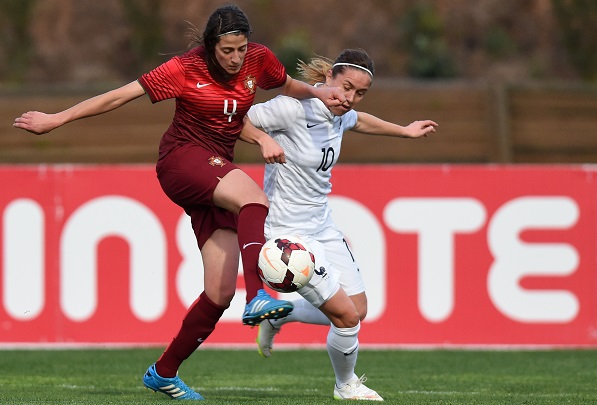 Camille Abily et ses partenaires ont peiné pour trouver la faille (photo FPF) Camille Abily et ses partenaires ont peiné pour trouver la faille (photo FPF)