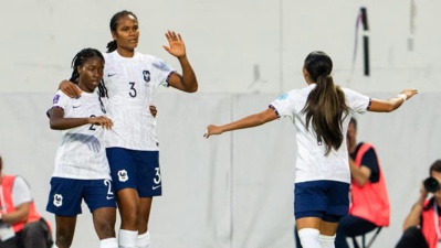 Wendie Renard avec Oriane Jean-François (photo UEFA.com)