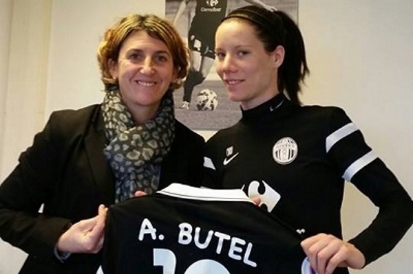 Anaig Butel aux côtés de Marinette Pichon (photo club) Anaig Butel aux côtés de Marinette Pichon (photo club)