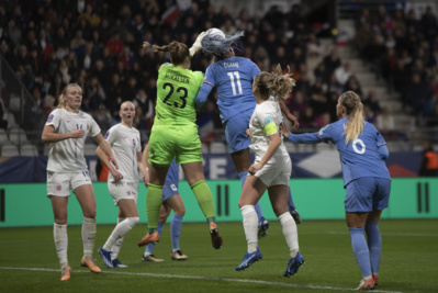 Kadidiatou Diani face à Mikalsen (photo Frédérique Grando) Kadidiatou Diani face à Mikalsen (photo Frédérique Grando)