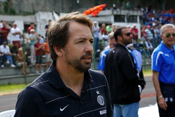 Depuis quatre ans, Benoit Cauet progresse dans l'organigramme interiste. Depuis quatre ans, Benoit Cauet progresse dans l'organigramme interiste.