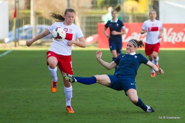 D1 - Charlotte BILBAULT (ASJ Soyaux) rejoint le FCF JUVISY