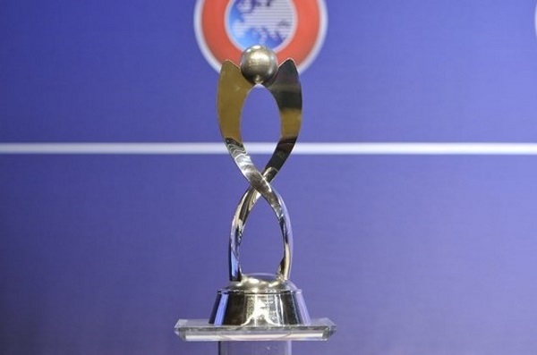 Le trophée mis en jeu (photo UEFA)