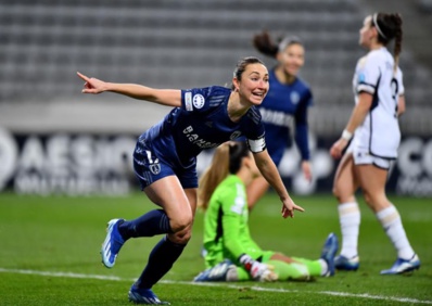 Thiney en renarde des surfaces fait le break (photo UEFA.com)