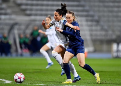 Les Parisiennes s'accrochent (photo UEFA.com) Les Parisiennes s'accrochent (photo UEFA.com)