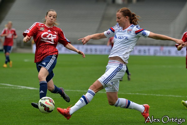 Grâce à son quadruplé, Schelin file vers le titre de meilleure buteuse de D1