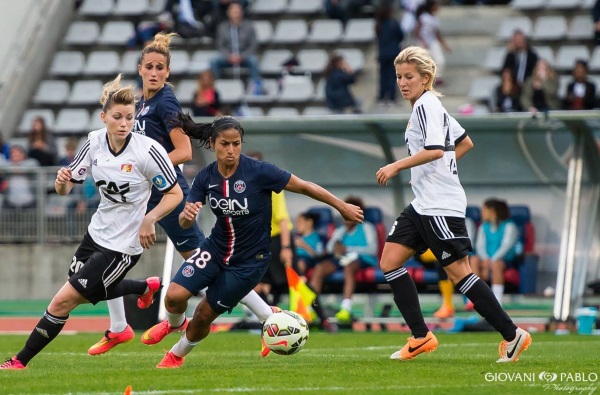 Shirley Cruz et le PSG avec Frankfurt dans la tête (photo Giovani Pablo)