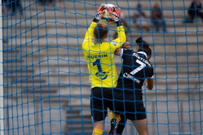 Duel à l'aller entre Guérin et Brétigny (photo A Nelson Sindfoul) Duel à l'aller entre Guérin et Brétigny (photo A Nelson Sindfoul)