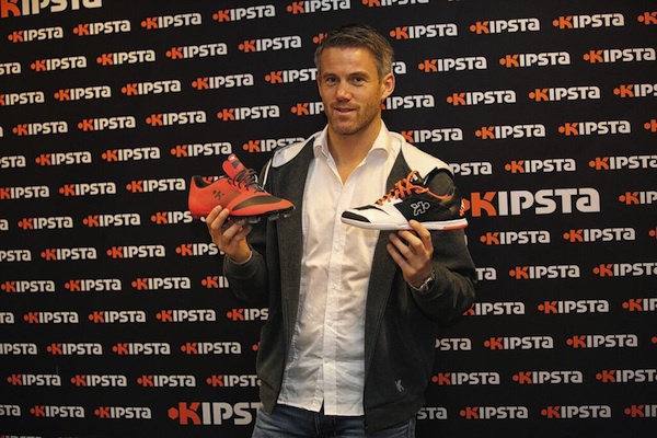 Ambassadeur de la marque Kipsta, consultant TV... Mickaël Landreau est un jeune retraité très occupé ! (Photo : A.P) Ambassadeur de la marque Kipsta, consultant TV... Mickaël Landreau est un jeune retraité très occupé ! (Photo : A.P)