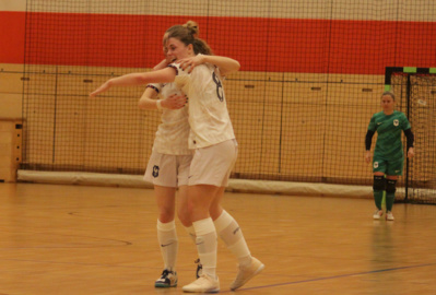 Ilona Commaret lors du 2e but tricolore (photo Sébastien Duret) Ilona Commaret lors du 2e but tricolore (photo Sébastien Duret)