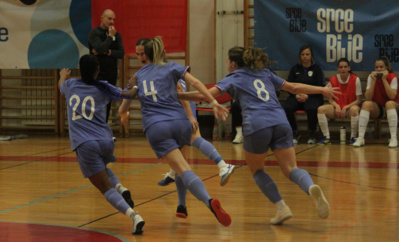 Atamaniuk égalise et la France enclenche la première (photo Sébastien Duret) Atamaniuk égalise et la France enclenche la première (photo Sébastien Duret)