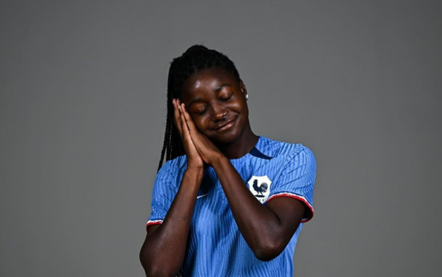 Thiniba Samoura avec les A (instagram @ThinibaSamoura) Thiniba Samoura avec les A (instagram @ThinibaSamoura)