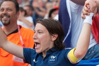 La joie d'Elise Bussaglia qui a permis aux Bleues d'égaliser (photo : Eric Baledent)