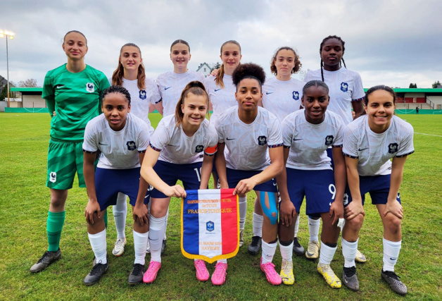 #U17F - La FRANCE bute sur le mur tchèque #U17F - La FRANCE bute sur le mur tchèque