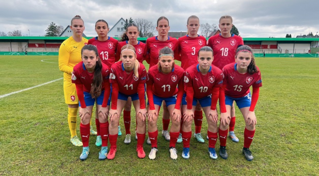 #U17F - La FRANCE bute sur le mur tchèque