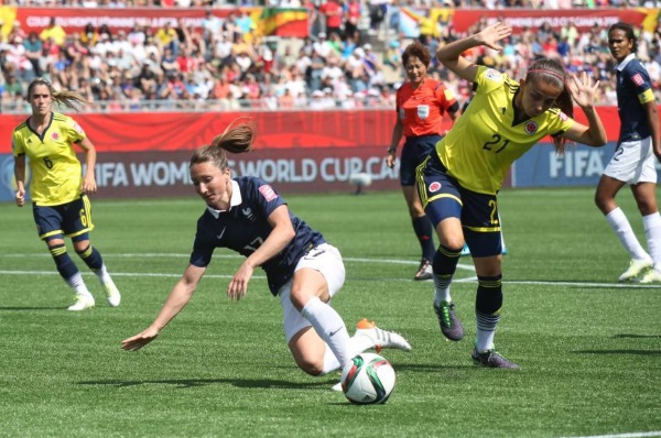 Thiney et les Bleues ont chuté (photo A Durand/FFF)