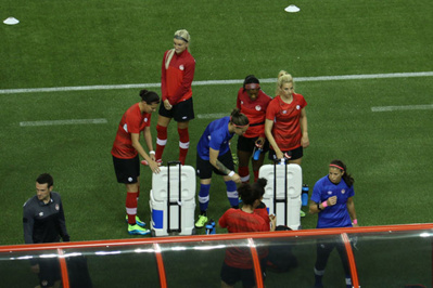 L'expérience des plus âgées comme Christine Sinclair (à gauche) est très appréciée à l'entraînement
