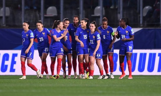 Les Bleues prennent l'avantage (photo FFF) Les Bleues prennent l'avantage (photo FFF)