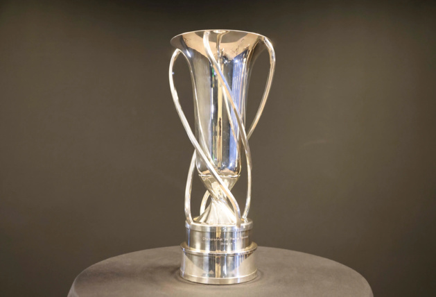 Le trophée du championnat (photo FFF.fr)