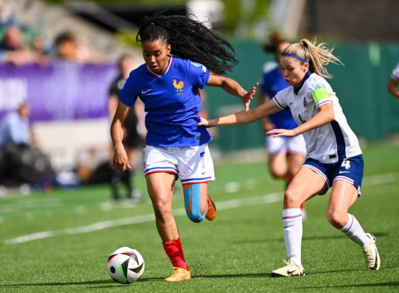 Célia Chabod déborde côté droit (photo UEFA.com) Célia Chabod déborde côté droit (photo UEFA.com)