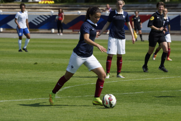 Anissa Lahmari rallie l'Israël (photo Sébastien Duret) Anissa Lahmari rallie l'Israël (photo Sébastien Duret)