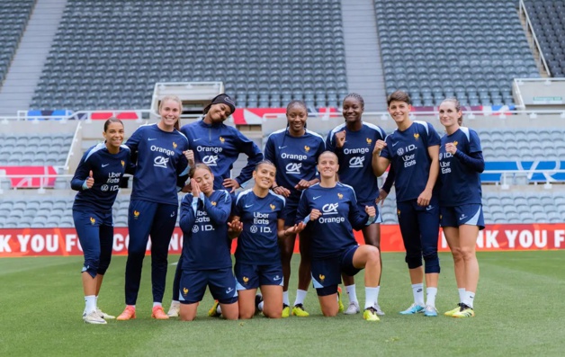 Les Bleues à St-James Park (photo Zoé Jeulin/FFF.fr) Les Bleues à St-James Park (photo Zoé Jeulin/FFF.fr)