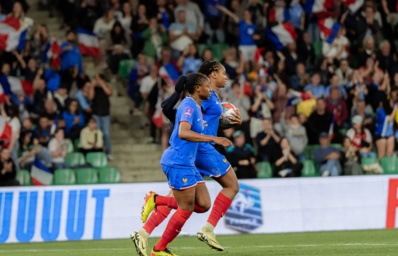 Bleues - L'ANGLETERRE prend sa revanche