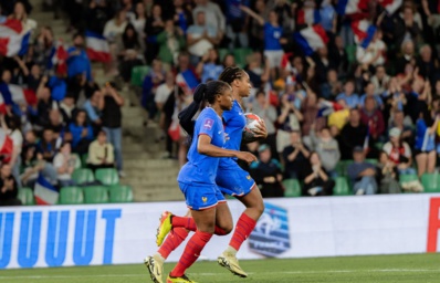 Bleues - L'ANGLETERRE prend sa revanche Bleues - L'ANGLETERRE prend sa revanche